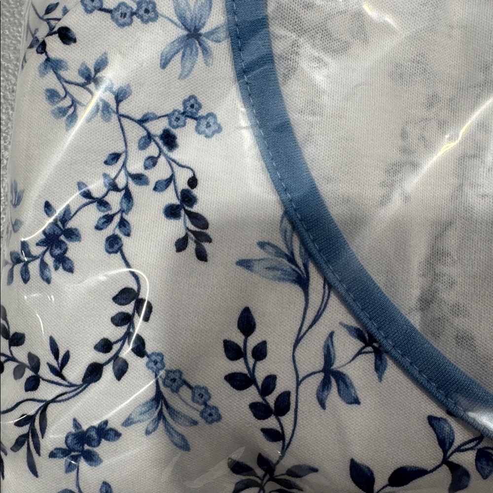 LAKE Pima Maternity Shorts Set in Serene Blue Botanical Vines - Picture 3 of 3